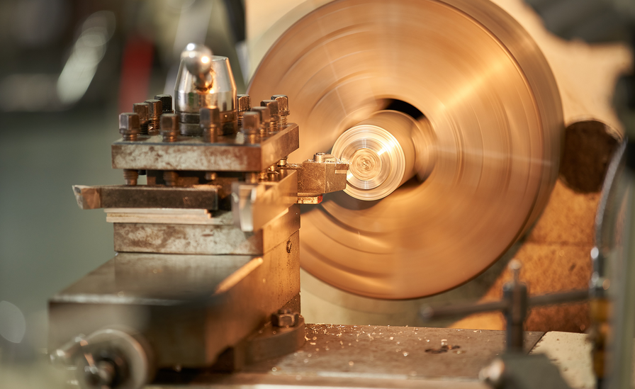 Aluminum_Raw_Materials_Being_Cut